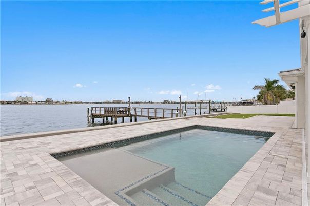Exterior, Pool, Water