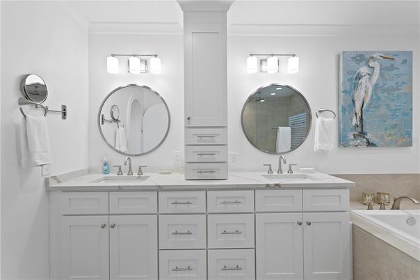 Bathroom, Dual Sink Vanities, Interior