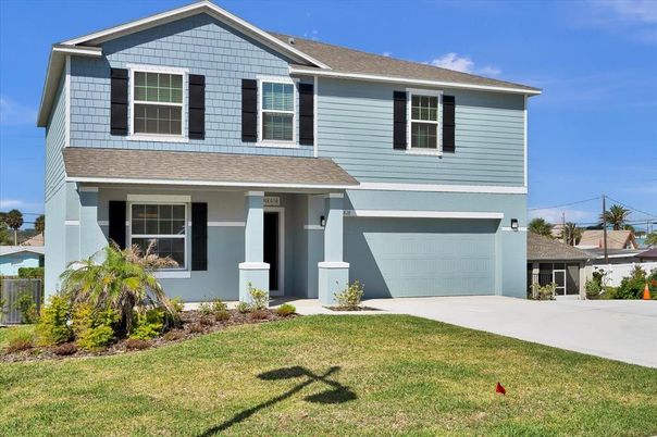 Attached, Exterior, Facade, American Craftsman