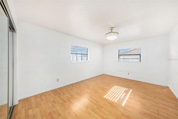 Chandelier, Empty room, Interior, Wood Texture Flooring