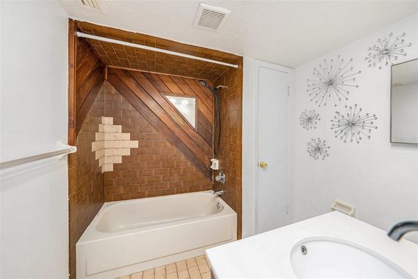 Bathroom, Interior, Wooden Ceilings, Wooden Walls