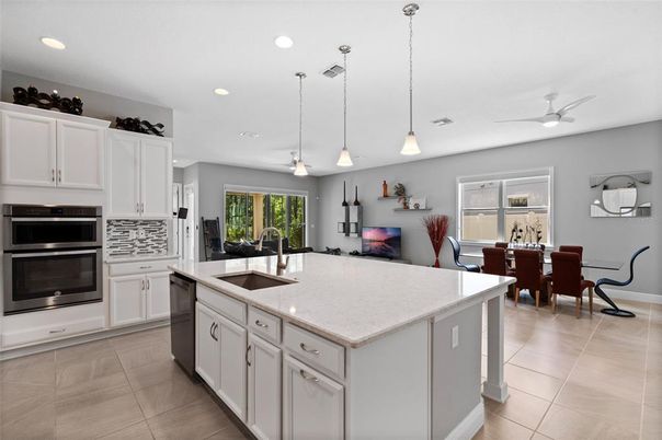 Dining room, Interior, Kitchen, Pendant Lights, Recessed Lighting, Stainless Steel Appliances