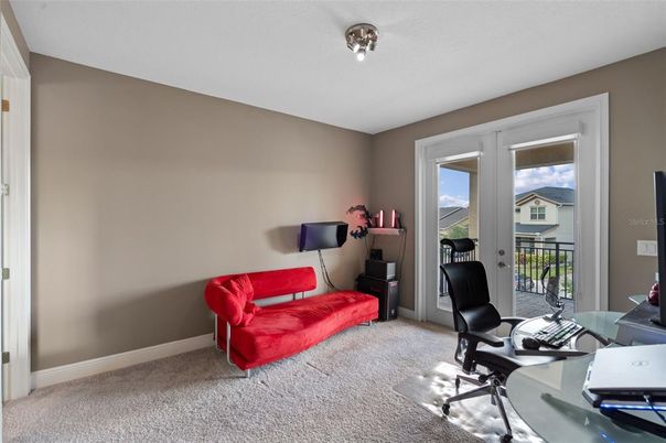 Home Office, Interior