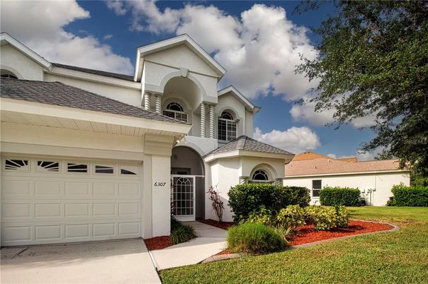 Attached, Exterior, Facade, Mediterranean