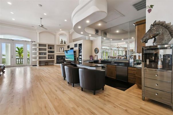 Interior, Recessed Lighting, Wood Texture Flooring