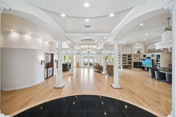Interior, Recessed Lighting, Wood Texture Flooring