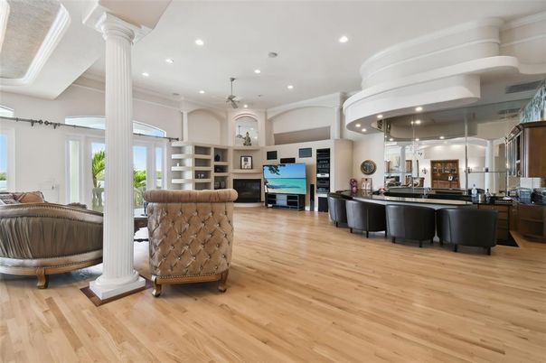 Interior, Pendant Lights, Recessed Lighting, Wood Texture Flooring