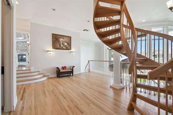 Interior, Recessed Lighting, Wood Texture Flooring