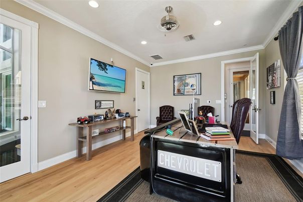 Home Office, Interior, Recessed Lighting, Wood Texture Flooring