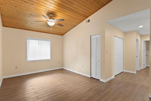 Empty room, Interior, Recessed Lighting, Wooden Ceilings, Wood Texture Flooring