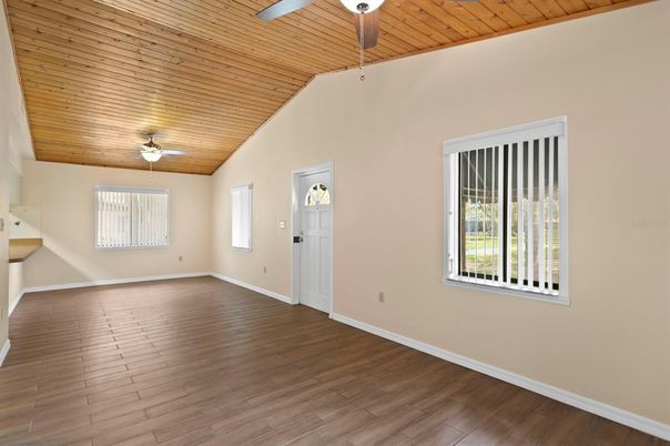 Empty room, Interior, Wooden Ceilings, Wood Texture Flooring