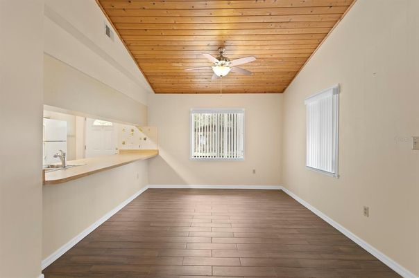 Empty room, Interior, Wooden Ceilings, Wood Texture Flooring