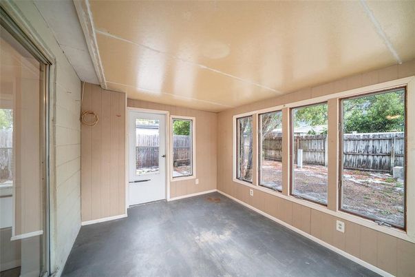 Empty room, Interior, Sun Room