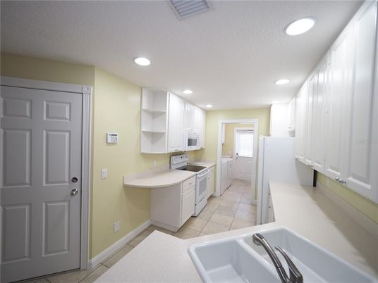 Interior, Kitchen, Recessed Lighting