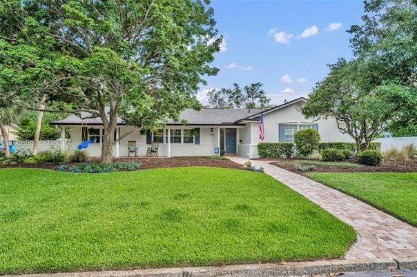 Backyard, Exterior, Facade, Ranch