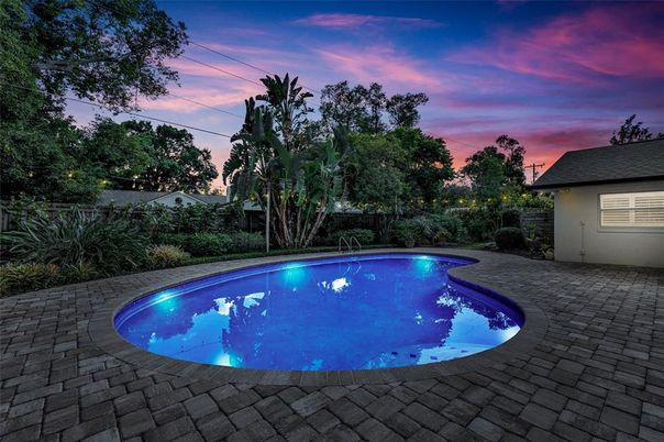 Exterior, Pool