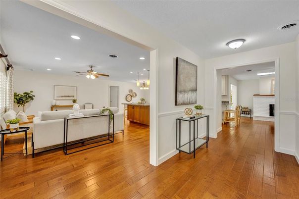 Interior, Living room, Pendant Lights, Recessed Lighting, Wood Texture Flooring
