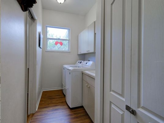 Interior, Washer, Wood Texture Flooring