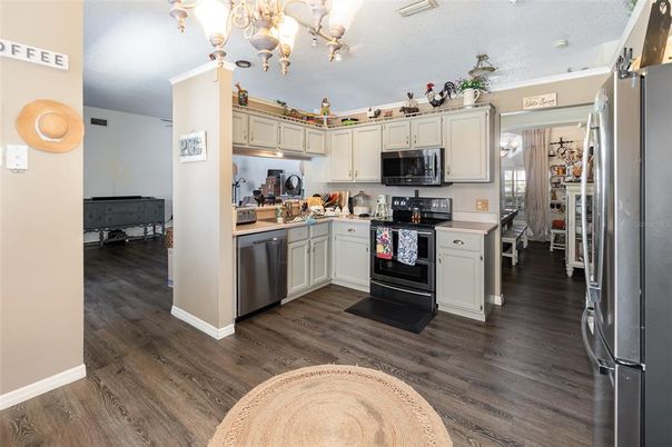 Chandelier, Interior, Kitchen, Wood Texture Flooring
