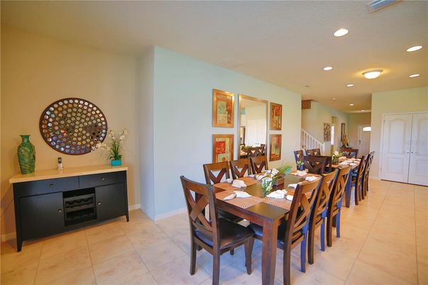 Dining room, Interior, Recessed Lighting