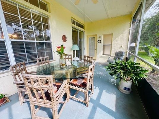Dining room, Interior