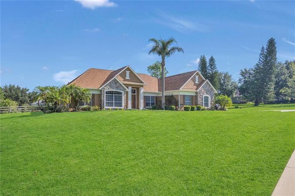 Backyard, Exterior, Facade, Ranch