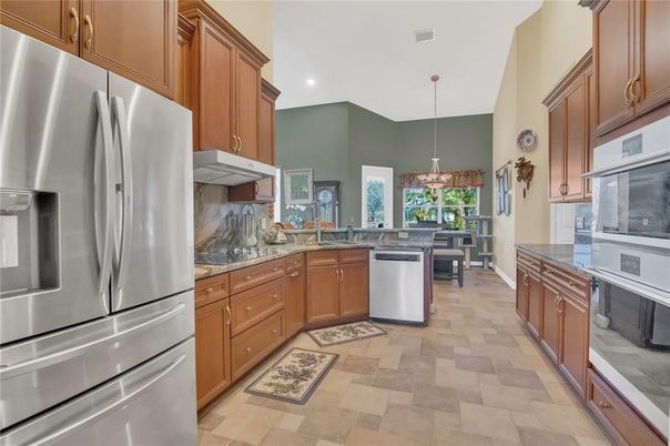 Dining room, Interior, Kitchen, Pendant Lights, Recessed Lighting, Stainless Steel Appliances