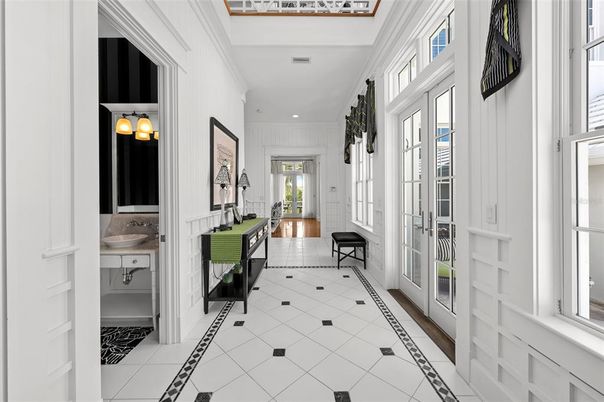 Bathroom, Interior, Recessed Lighting