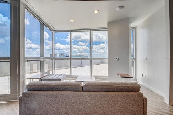Interior, Recessed Lighting, Wood Texture Flooring