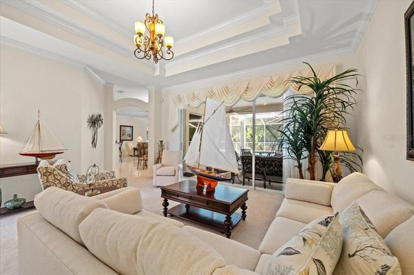 Chandelier, Interior, Living room