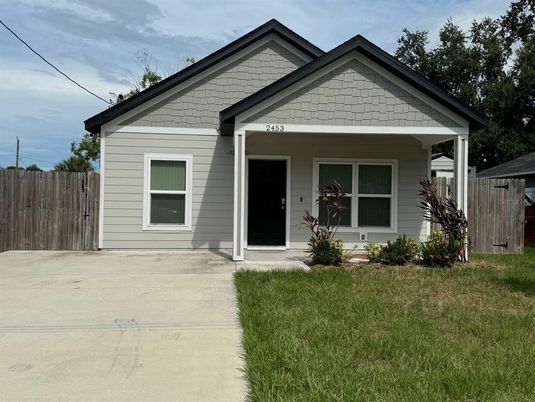 Exterior, Facade, American Craftsman