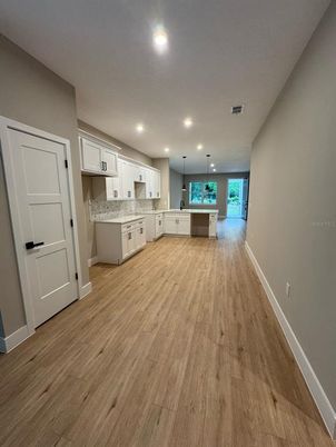 Interior, Recessed Lighting, Wood Texture Flooring