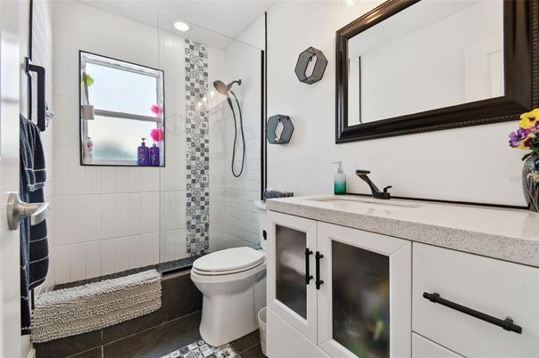 Bathroom, Interior, Recessed Lighting