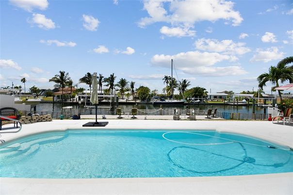 Exterior, Pool, Water