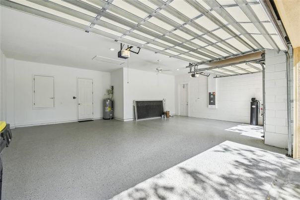 Garage, Interior
