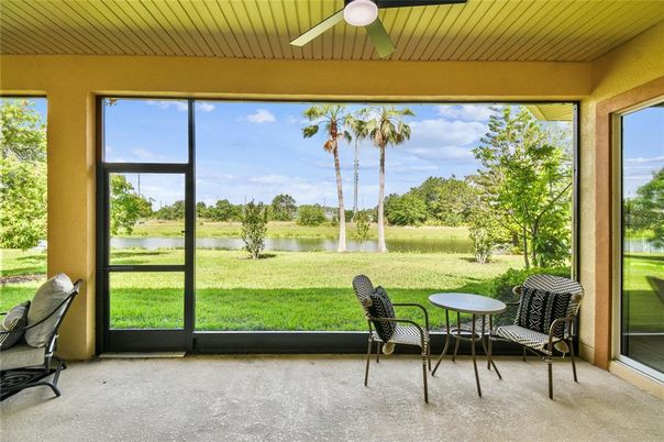 Interior, Sun Room, Water