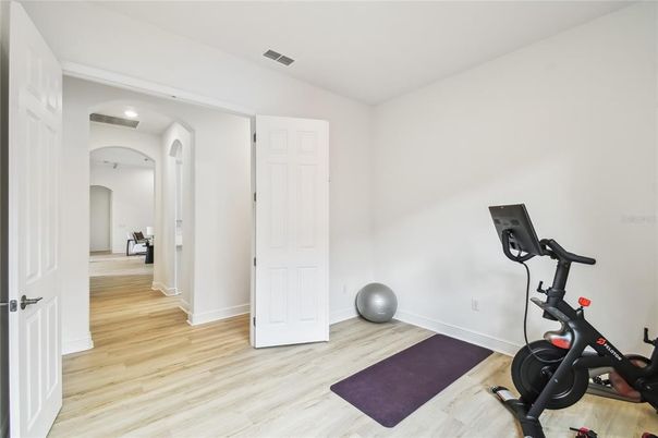 Fitness Equipment, Interior, Recessed Lighting, Wood Texture Flooring
