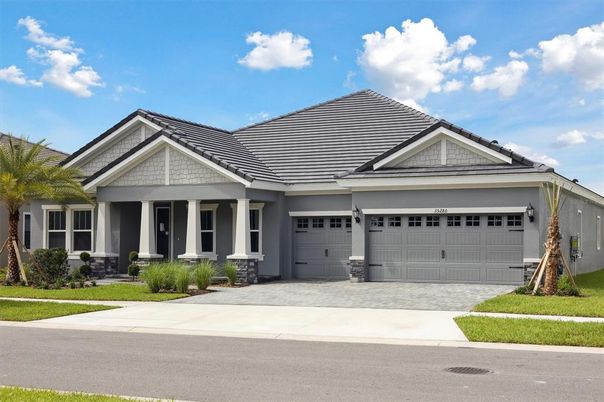 Attached, Exterior, Facade, American Craftsman