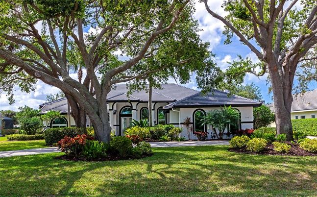 Backyard, Exterior, Facade, French Provincial