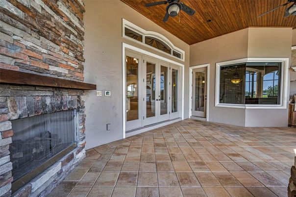 Exterior, Fireplace