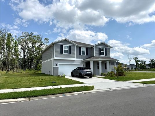 Attached, Exterior, Facade, American Craftsman