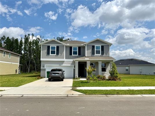 Attached, Exterior, Facade, Split Level