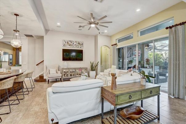 Interior, Living room, Pendant Lights, Recessed Lighting