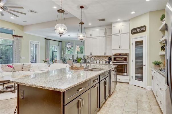 Interior, Kitchen, Living room, Pendant Lights, Recessed Lighting, Stainless Steel Appliances