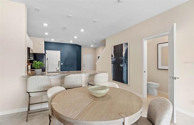 Bathroom, Dining room, Interior, Recessed Lighting