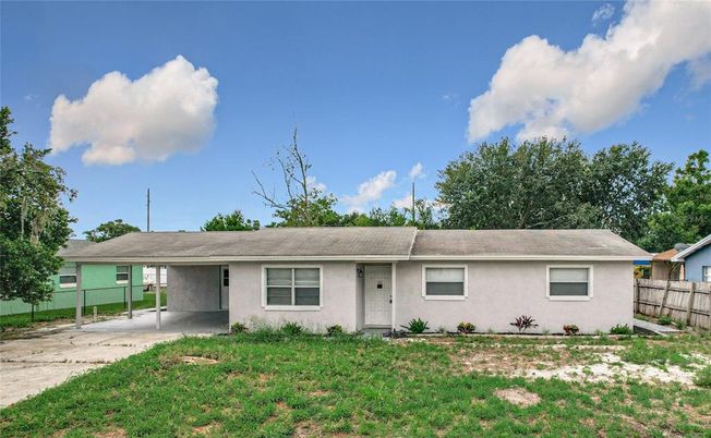 Backyard, Exterior, Facade, Ranch