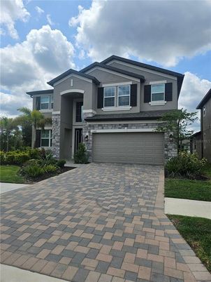 Attached, Exterior, Facade, American Craftsman