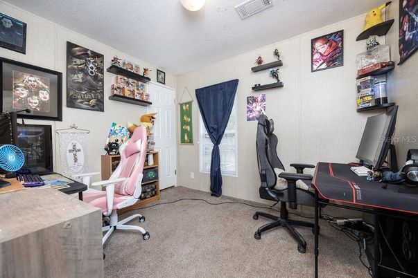 Home Office, Interior