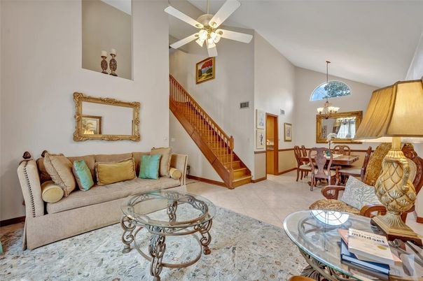 Chandelier, Dining room, Interior, Living room