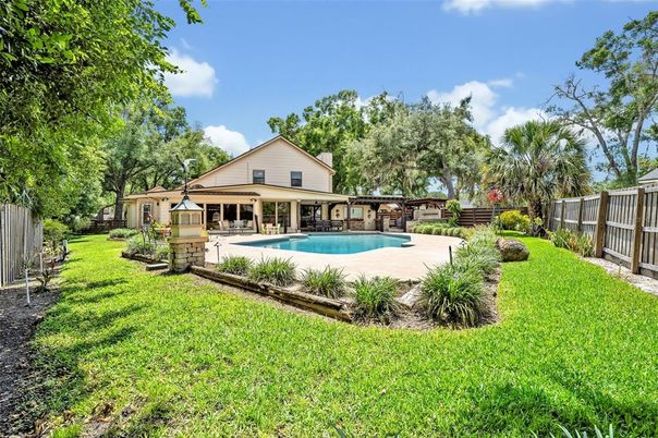 Backyard, Exterior, Pool